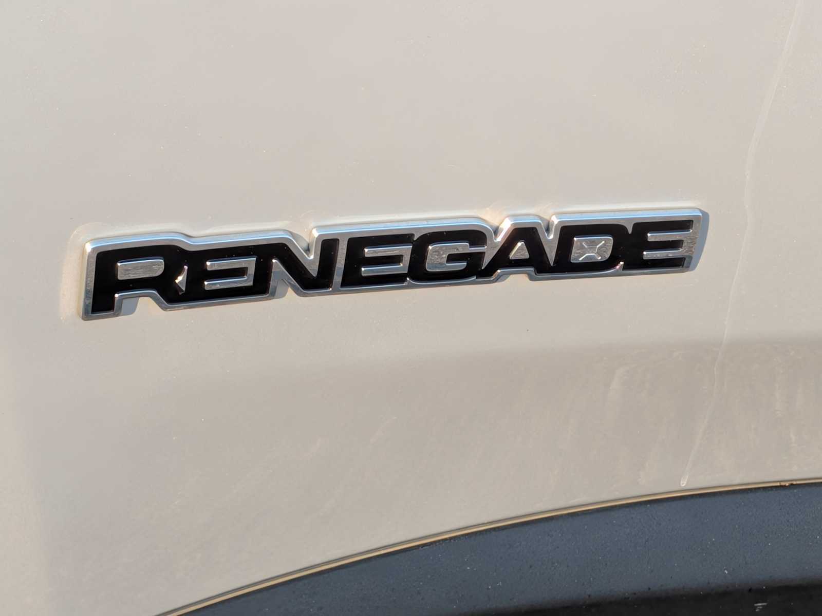 Thumbnail: 2017 Jeep Renegade - 12