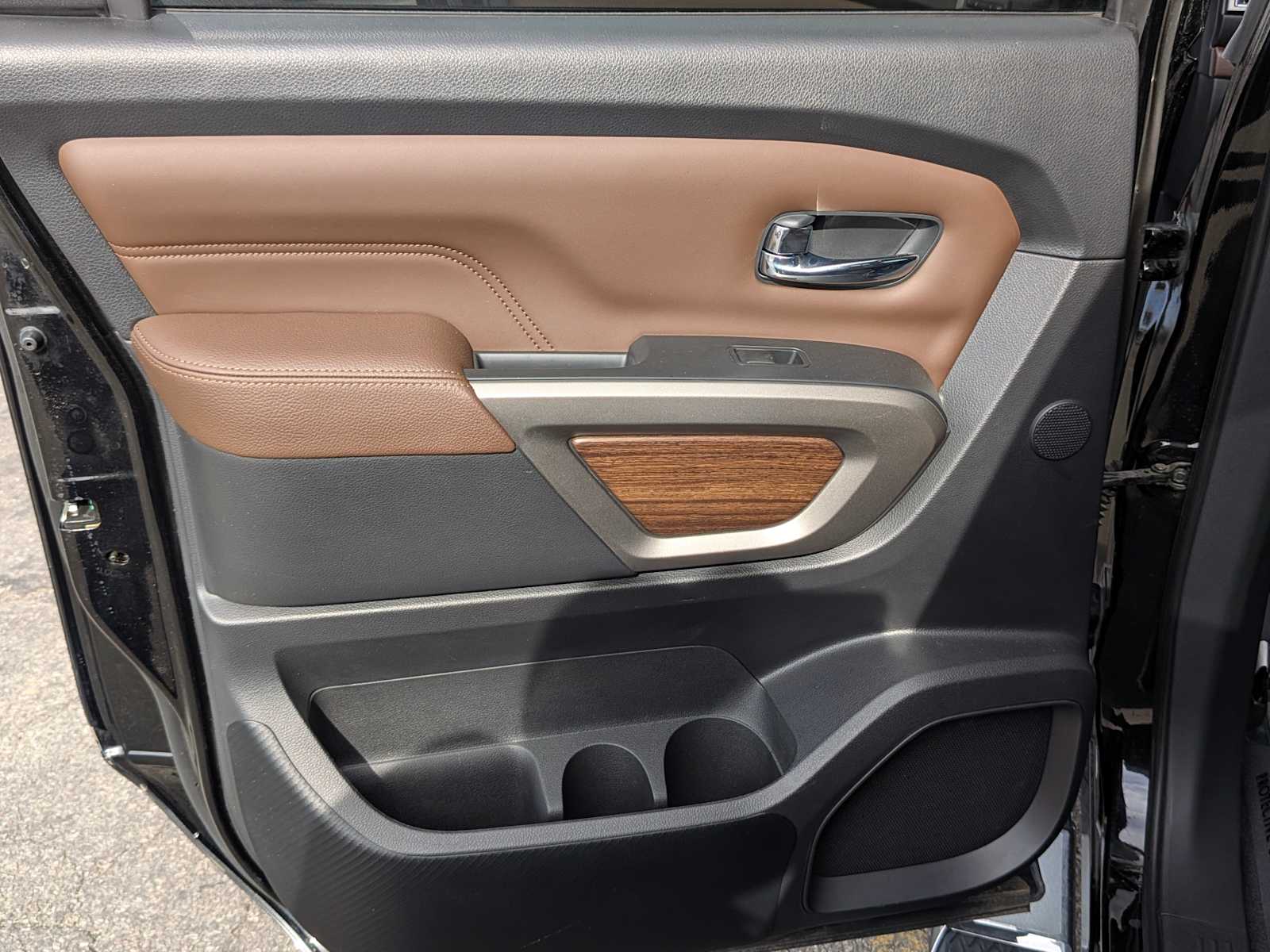 Thumbnail: 2021 Nissan Titan - 24