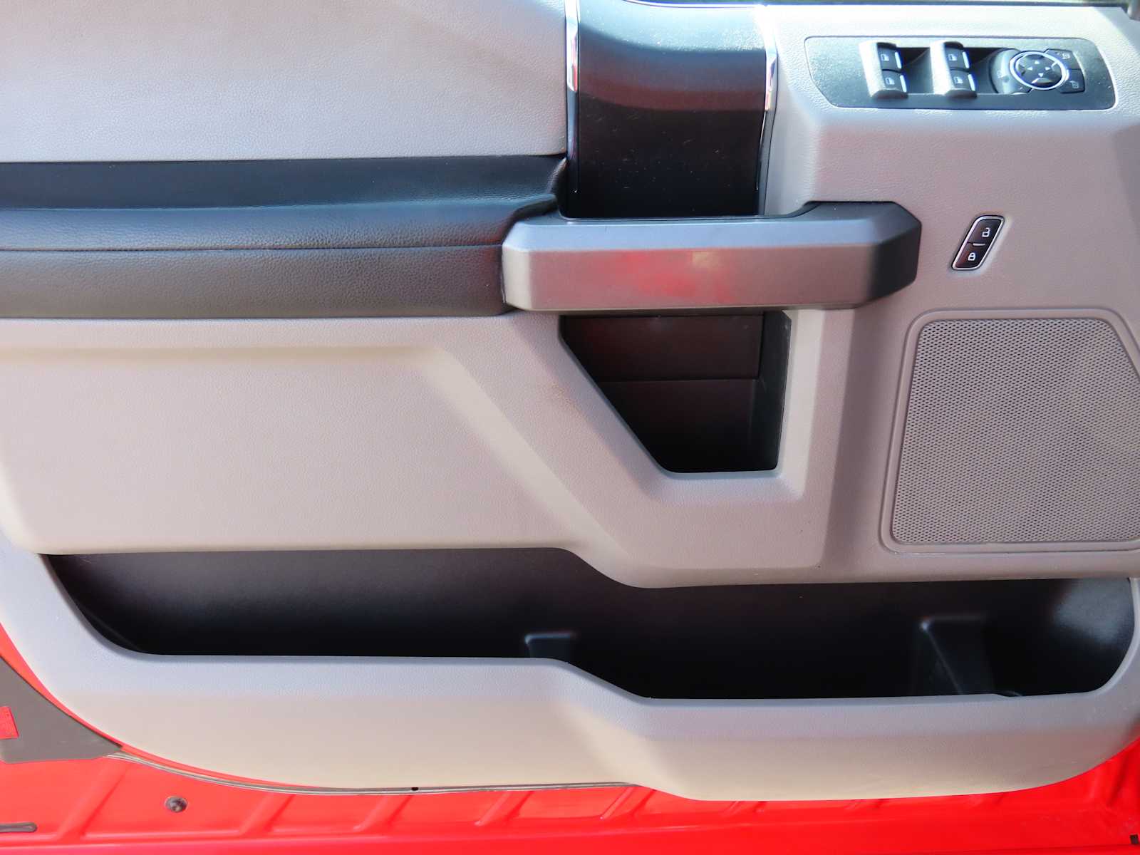 Thumbnail: 2015 Ford F-150 - 19