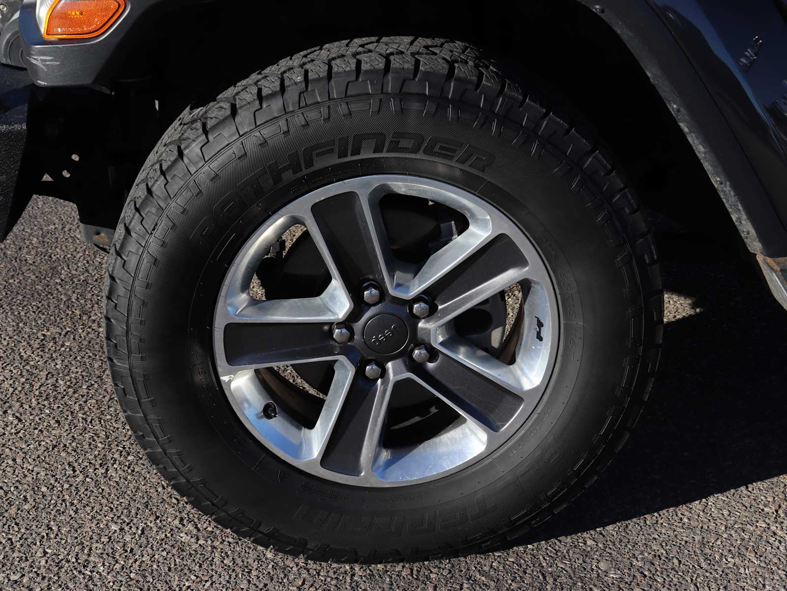 Thumbnail: 2020 Jeep Wrangler - 14