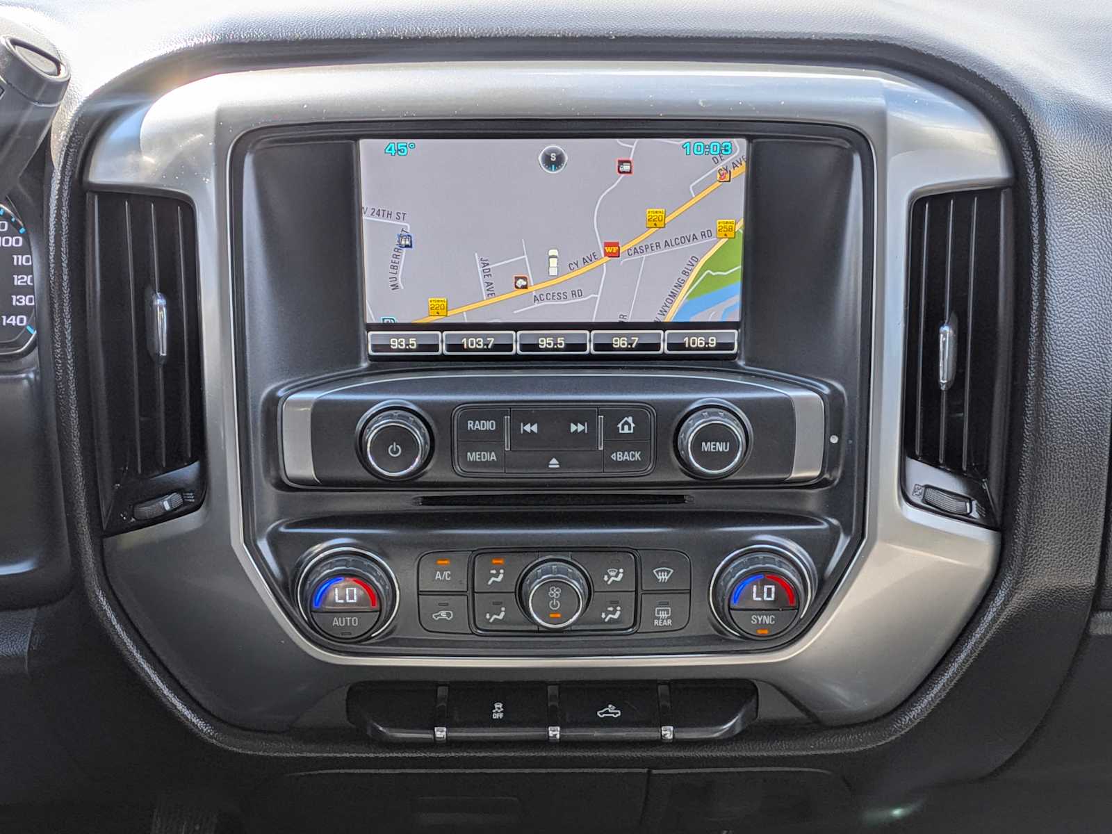 Thumbnail: 2015 Chevrolet Silverado 1500 - 23