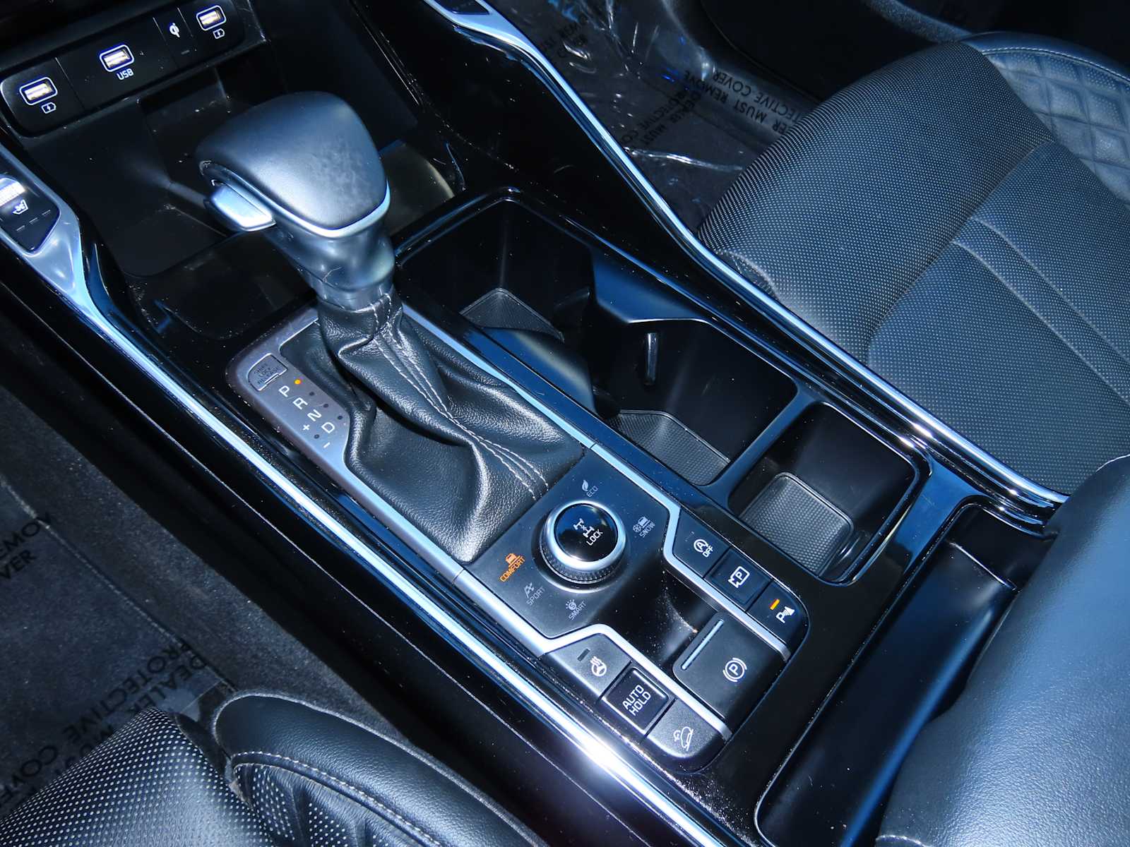 Thumbnail: 2022 Kia Sorento - 32