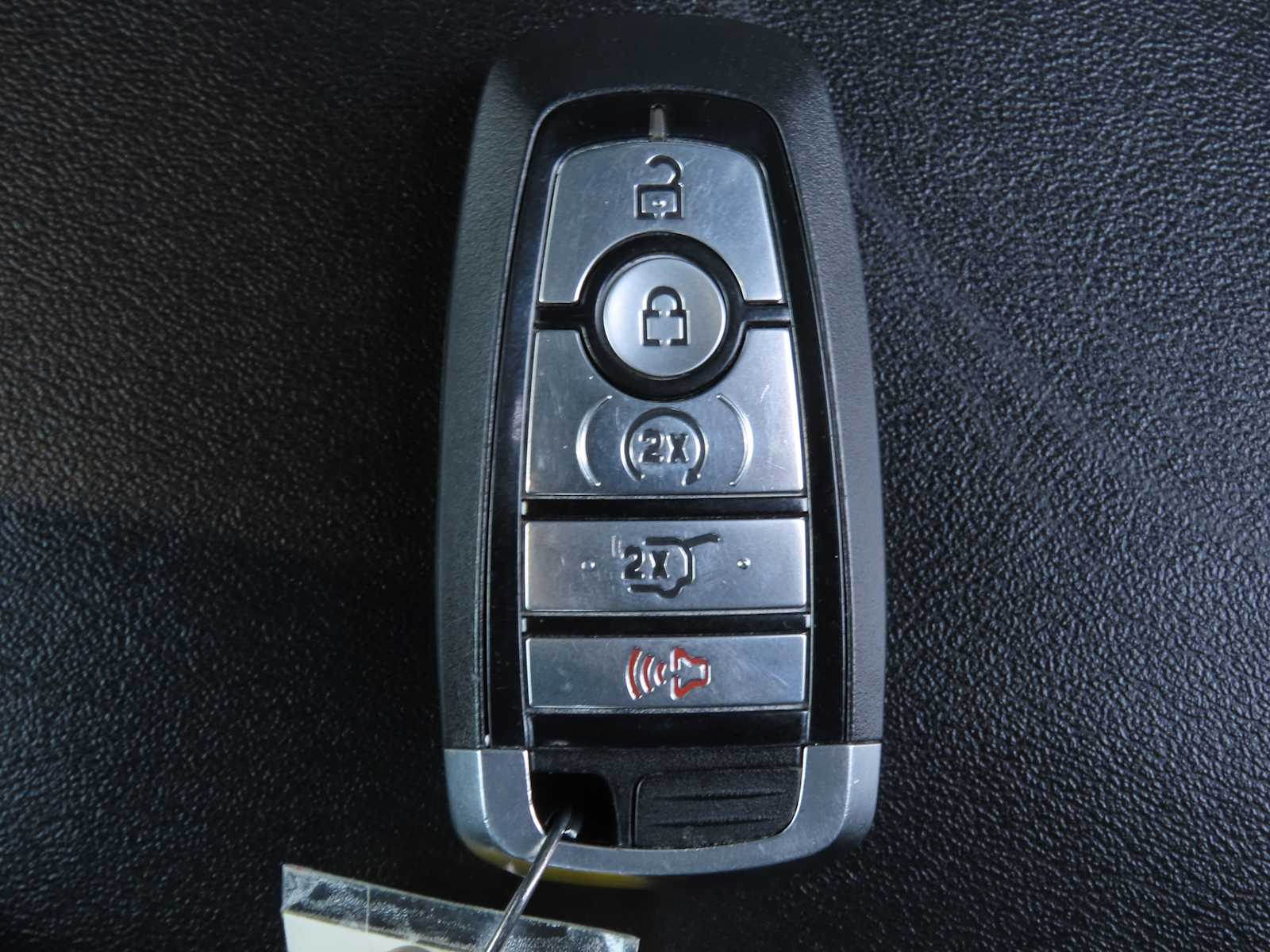 Thumbnail: 2022 Ford Explorer - 41