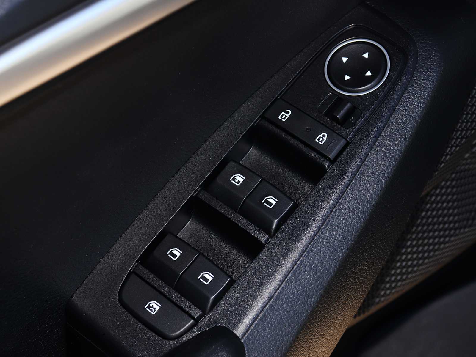 Thumbnail: 2023 Kia Seltos - 19