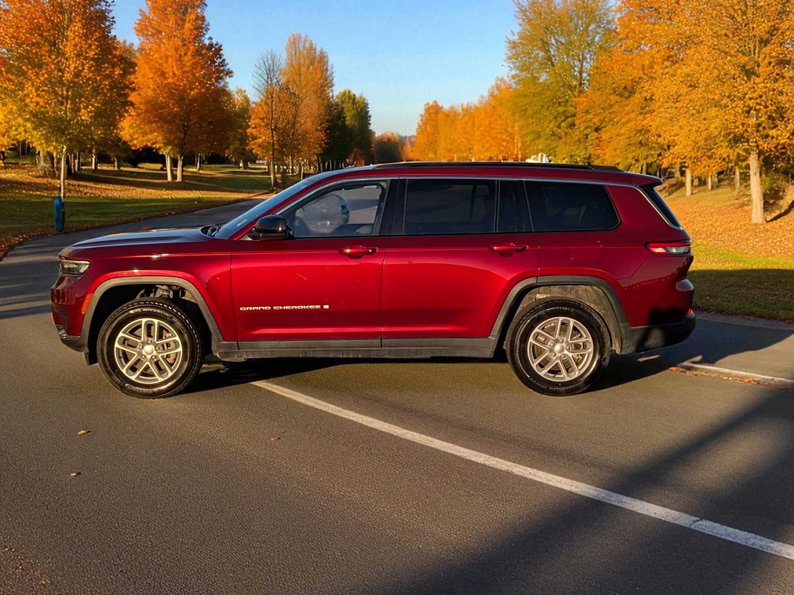 Thumbnail: 2024 Jeep Grand Cherokee L - 3
