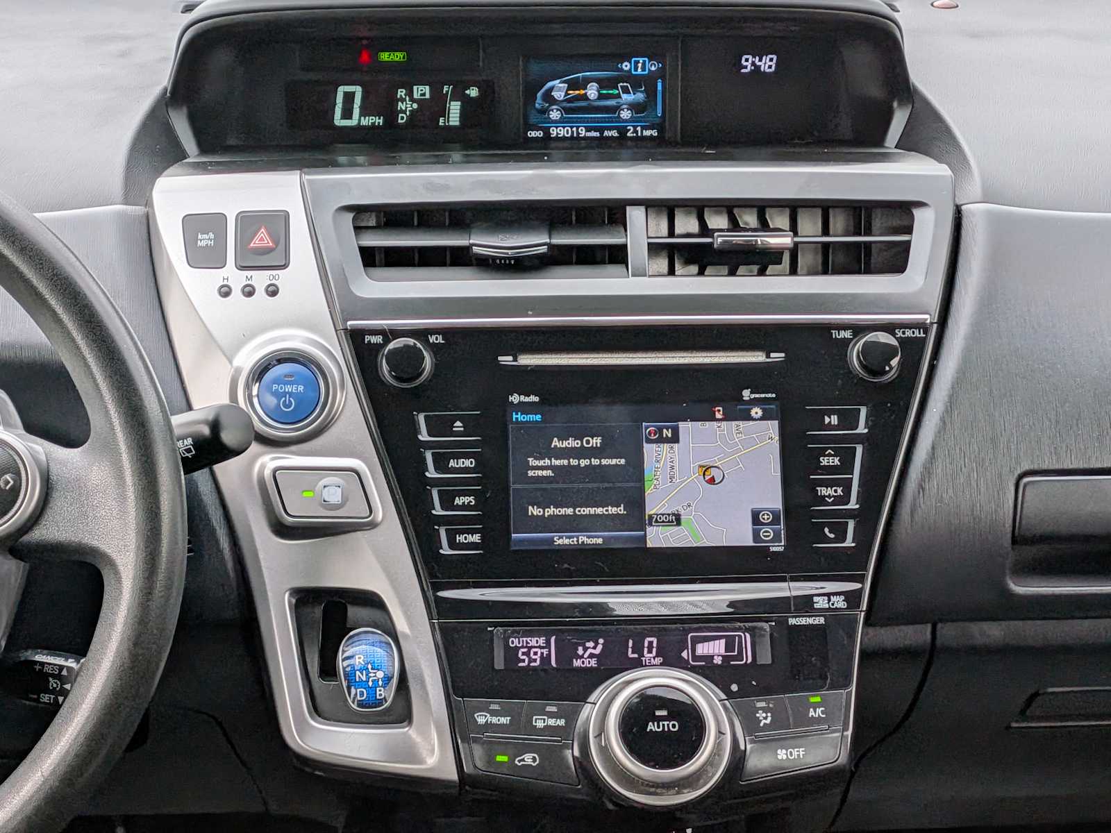 Thumbnail: 2015 Toyota Prius v - 21