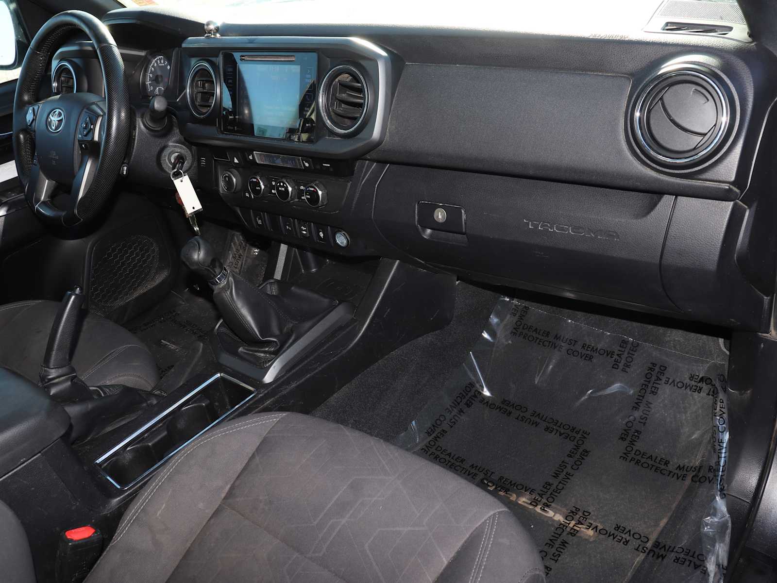 Thumbnail: 2016 Toyota Tacoma - 21