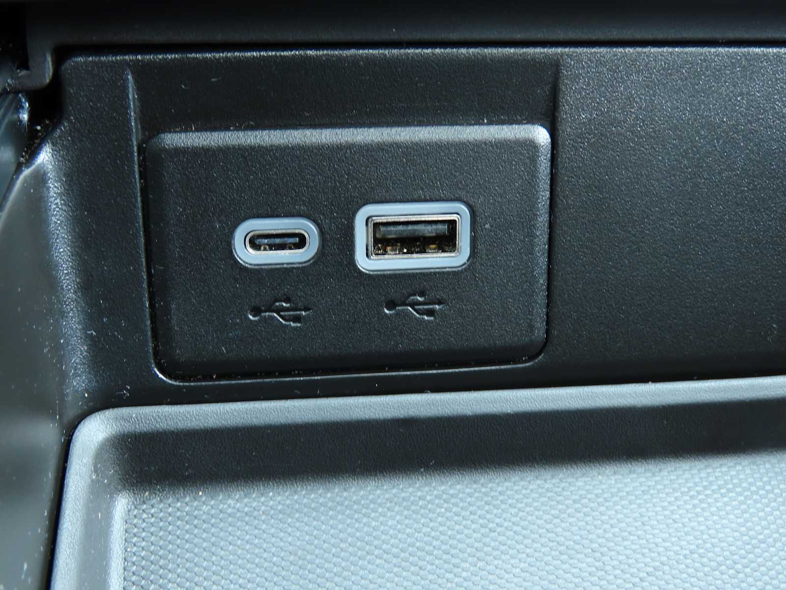 Thumbnail: 2023 GMC Yukon XL - 30