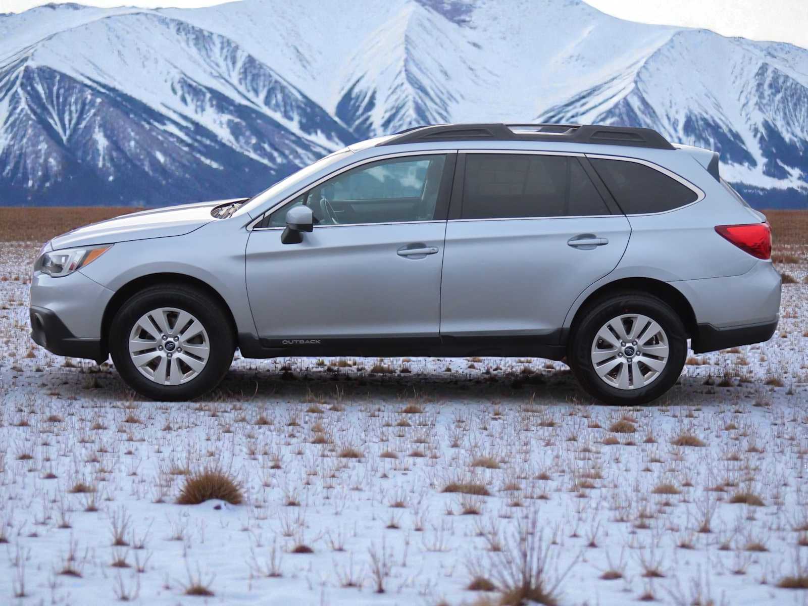 2016 Subaru Outback 2.5i Premium photo 3