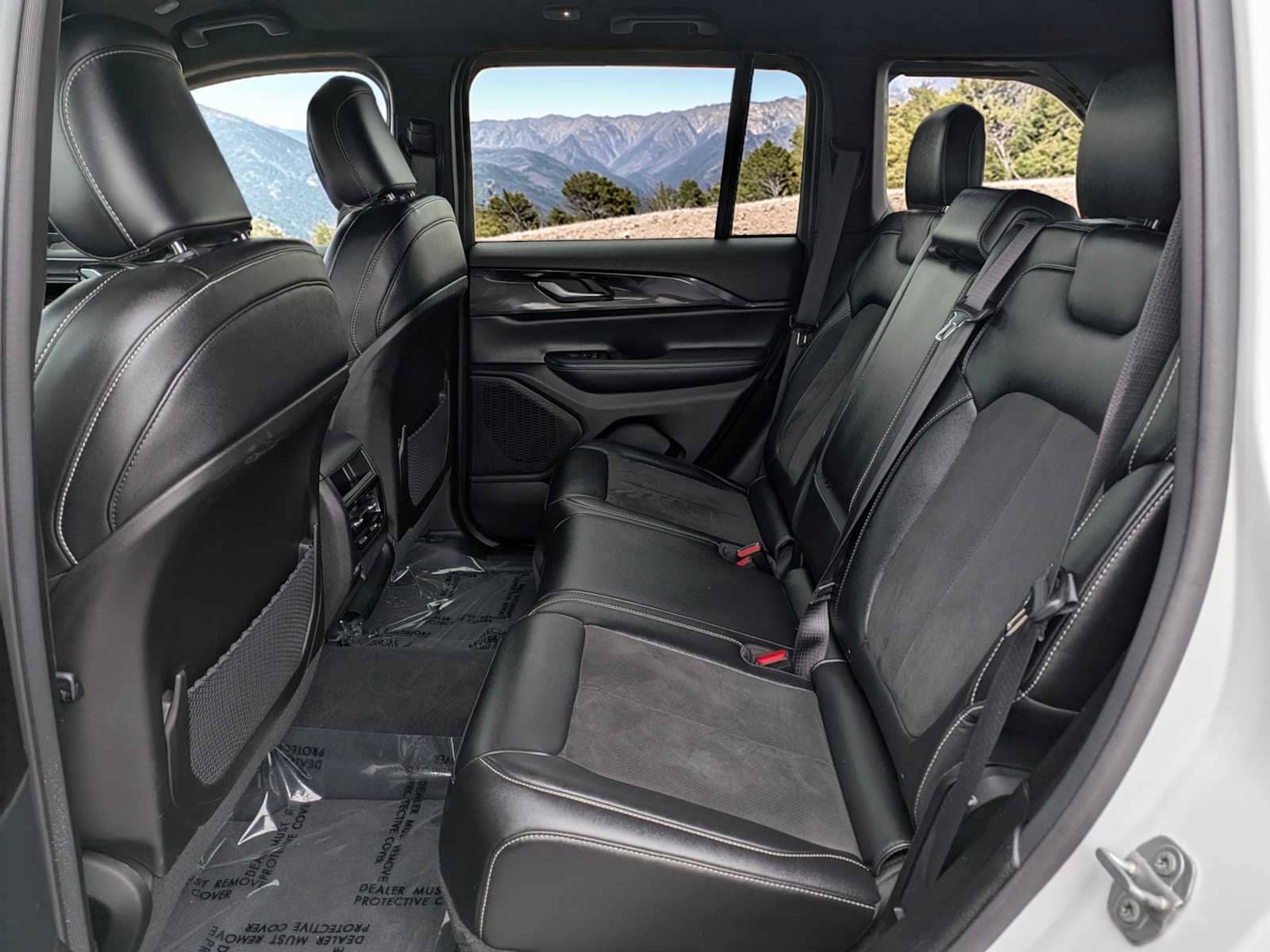 Thumbnail: 2023 Jeep Grand Cherokee - 19