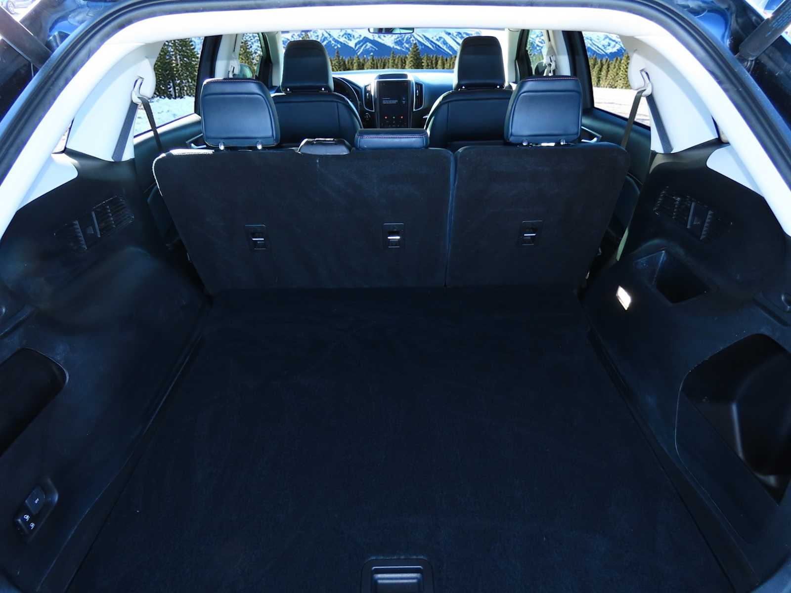 Thumbnail: 2023 Ford Edge - 34