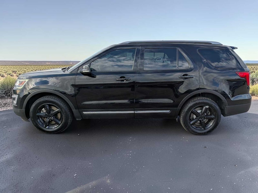 Used 2017 Ford Explorer XLT SUV