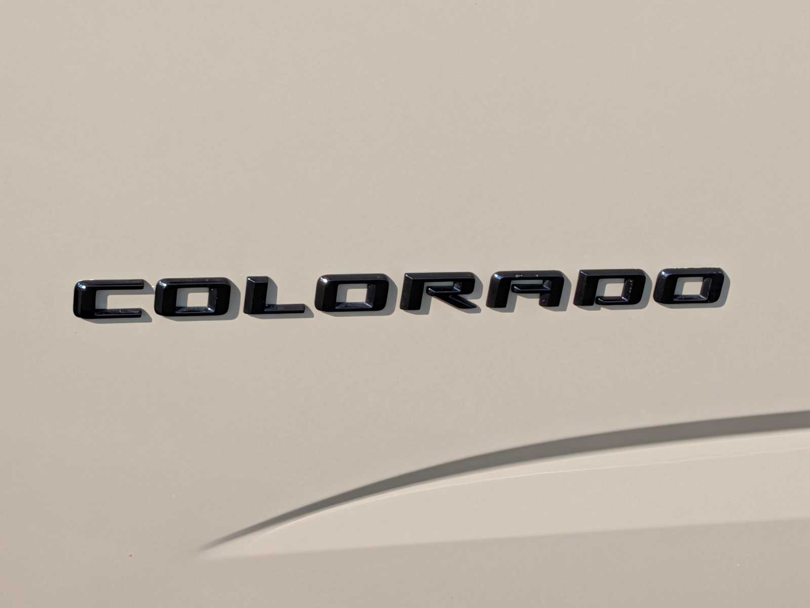 Thumbnail: 2022 Chevrolet Colorado - 12
