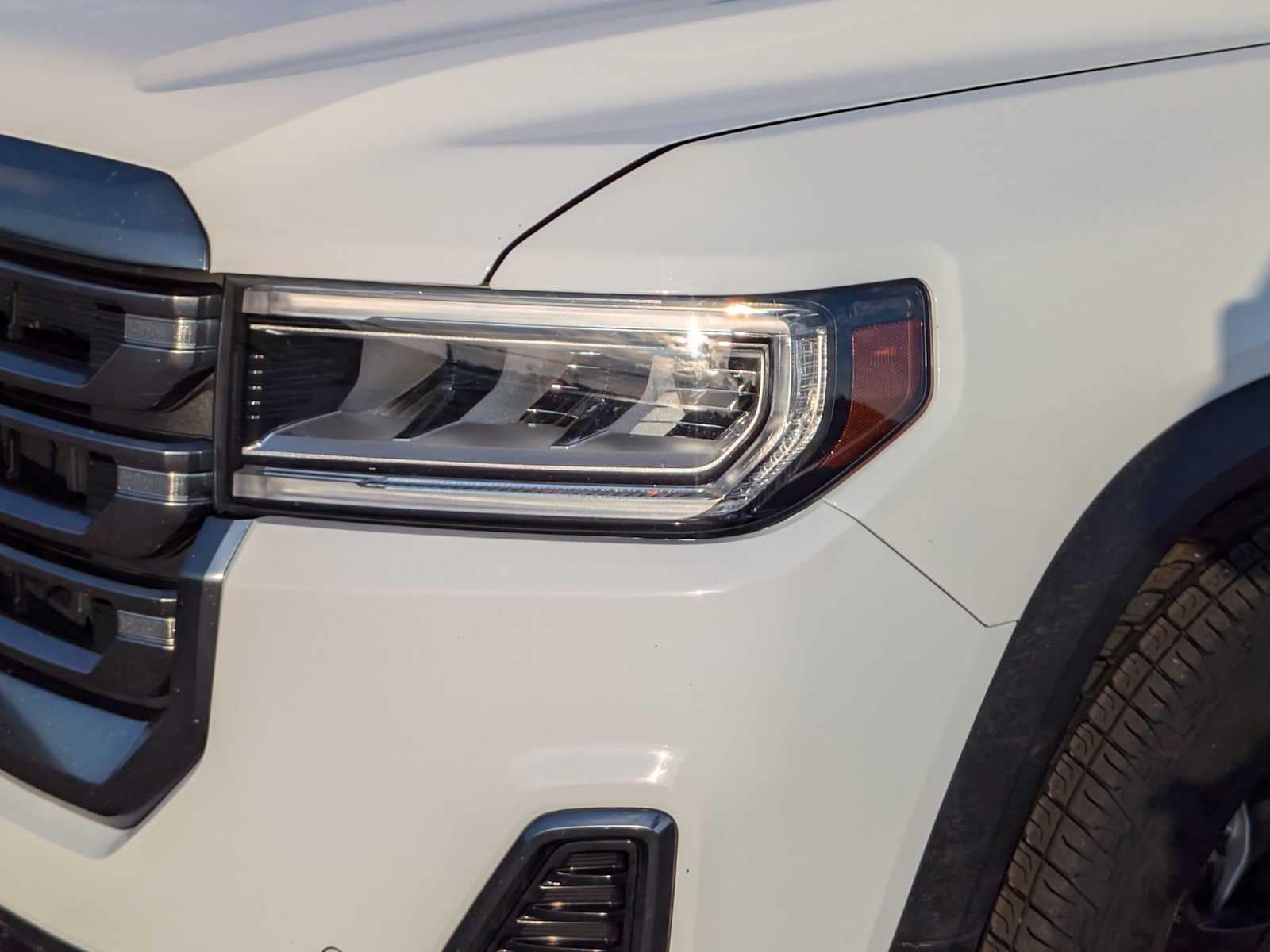 2022 GMC Acadia AT4 10