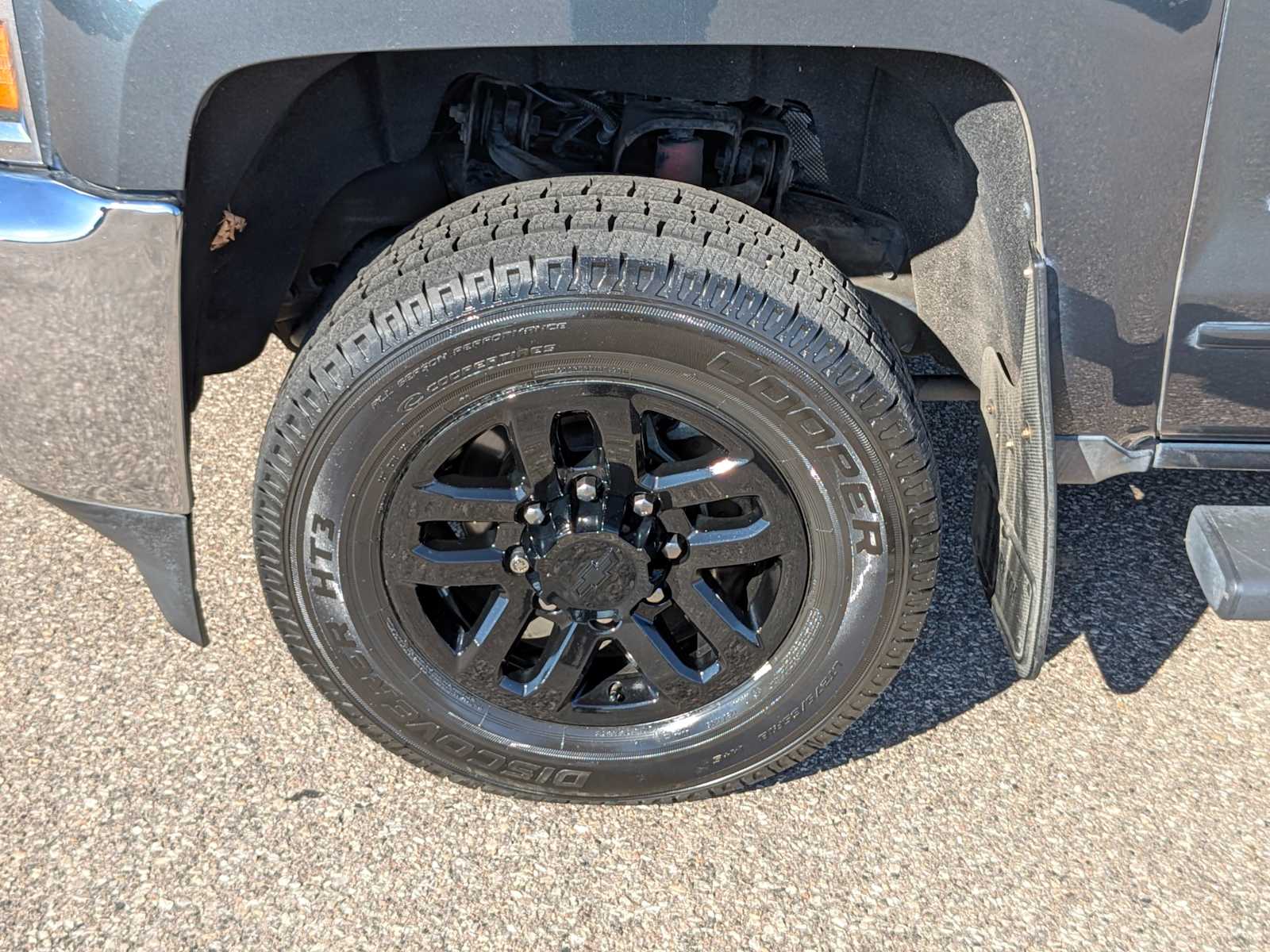 Thumbnail: 2017 Chevrolet Silverado 2500 - 16