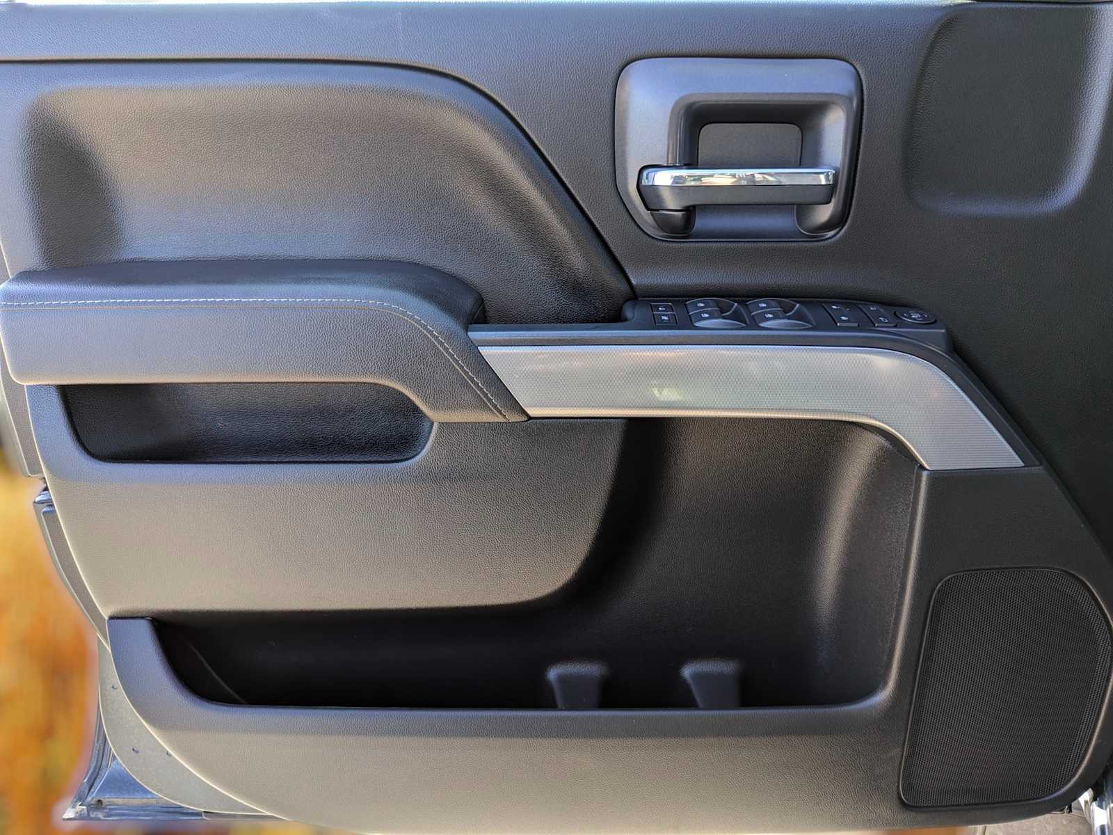 Thumbnail: 2017 Chevrolet Silverado 2500 - 19