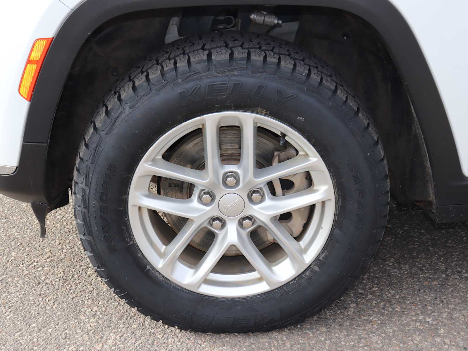 Thumbnail: 2023 Jeep Grand Cherokee L - 15