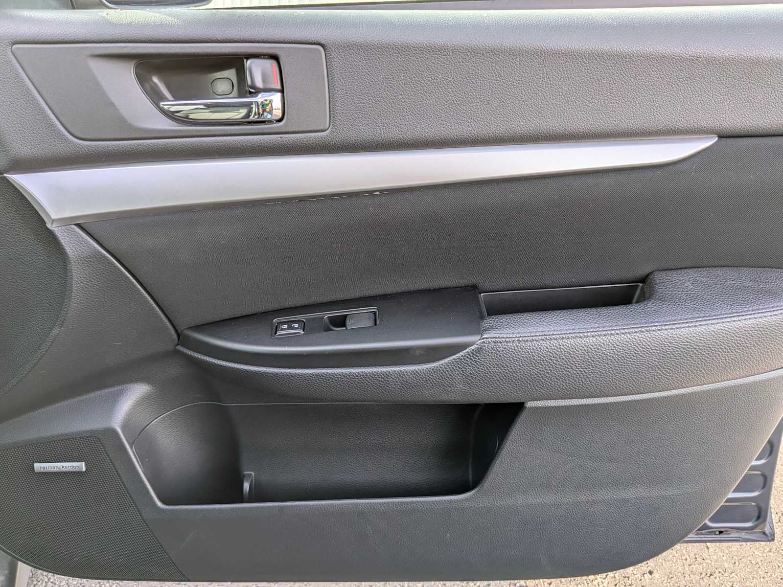 Thumbnail: 2011 Subaru Outback - 27
