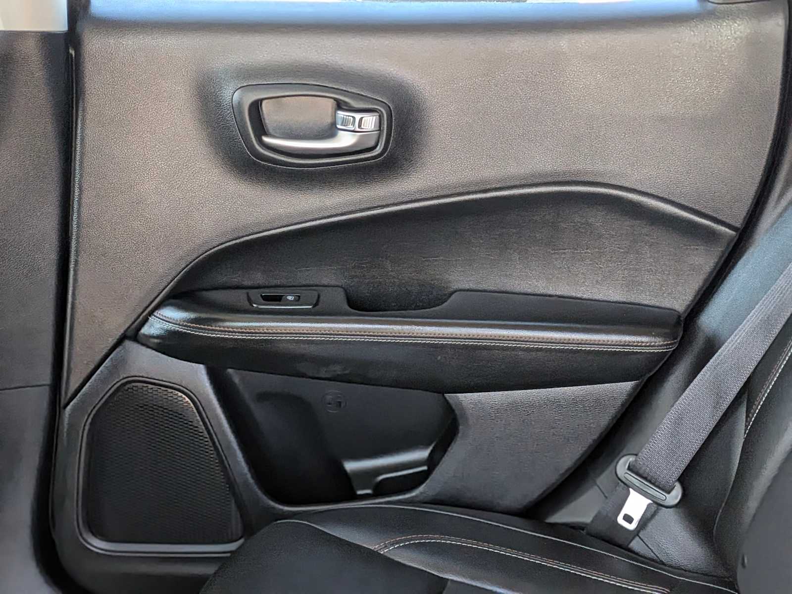 Thumbnail: 2018 Jeep Compass - 18