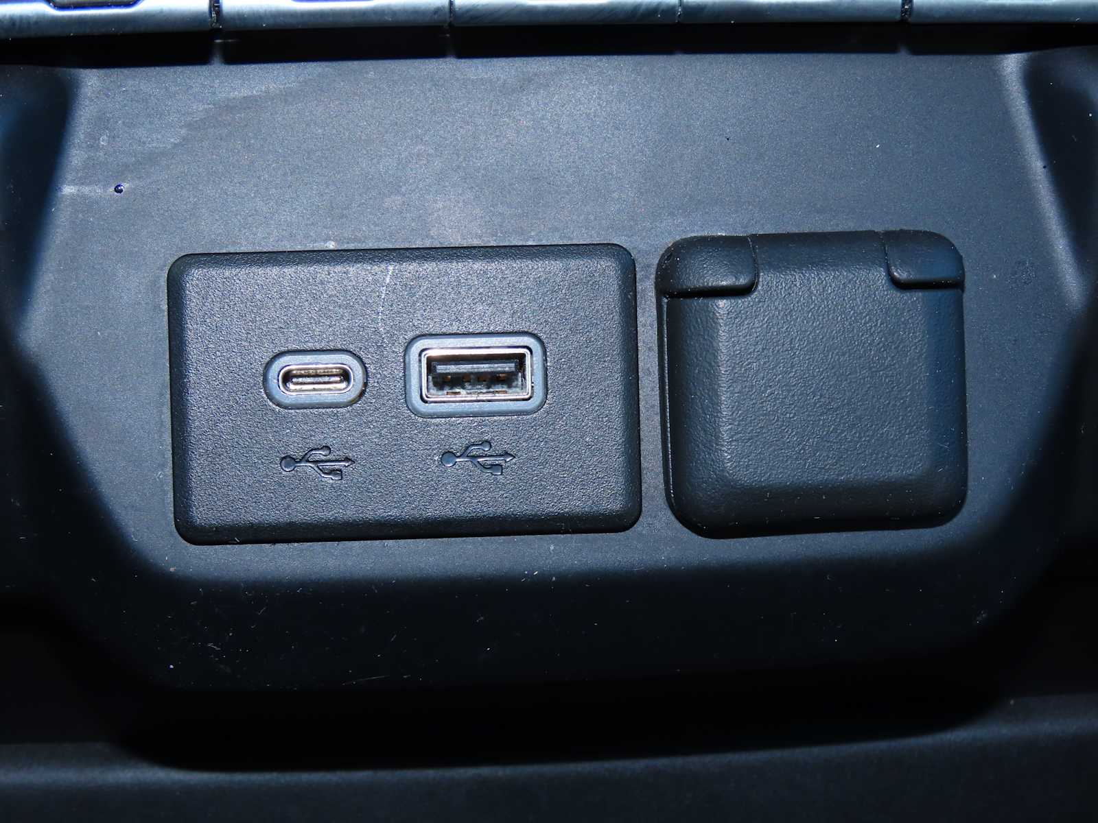 Thumbnail: 2020 Chevrolet Silverado 1500 - 31