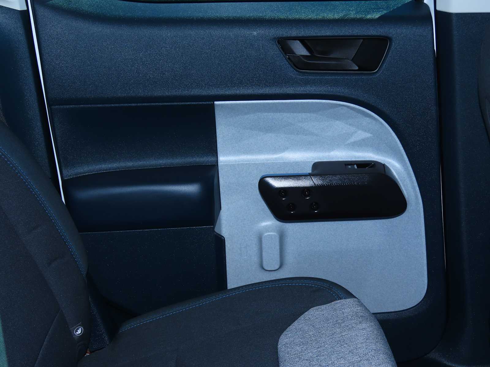 Thumbnail: 2025 Ford Maverick - 22