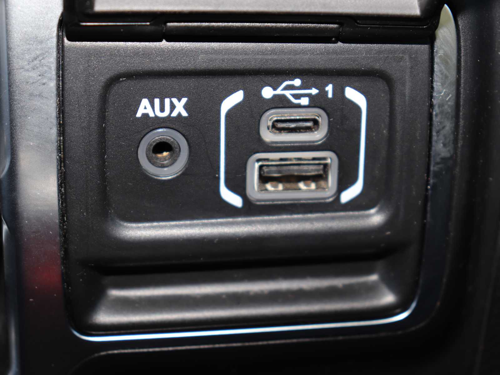 Thumbnail: 2020 Jeep Wrangler - 32