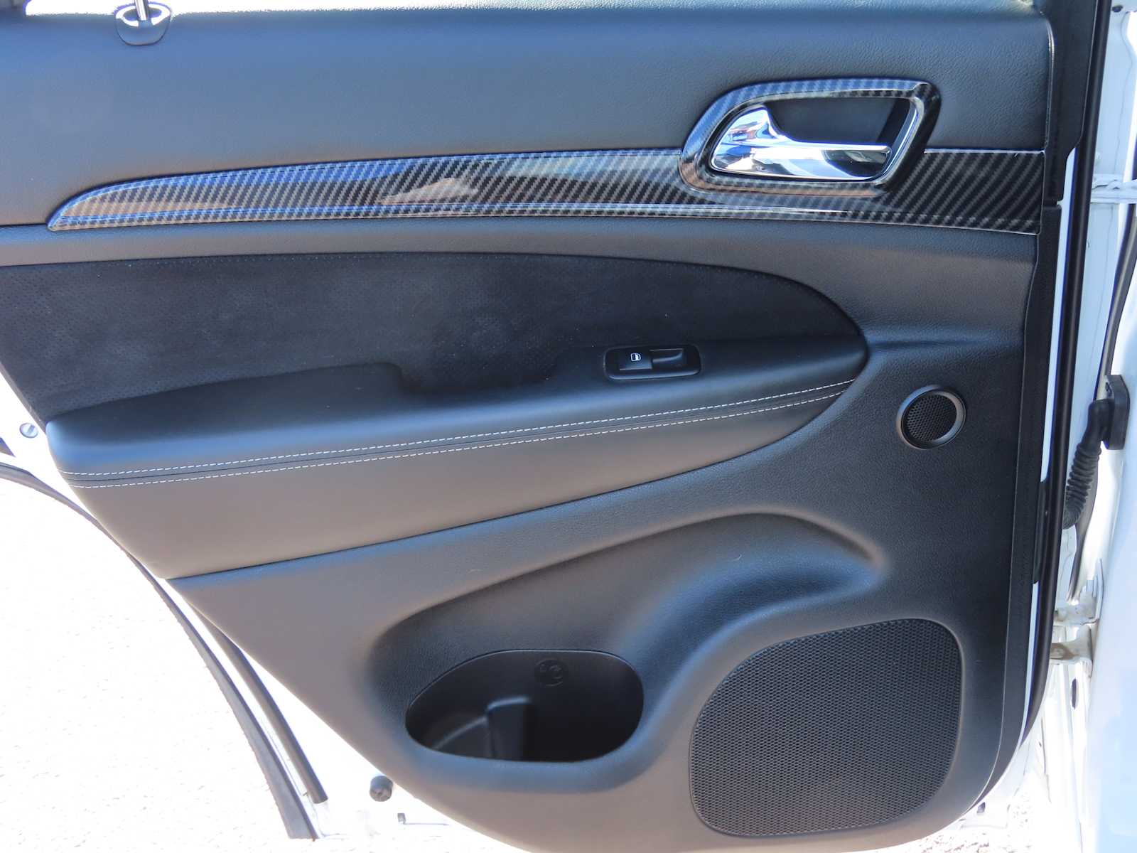 Thumbnail: 2013 Jeep Grand Cherokee - 22