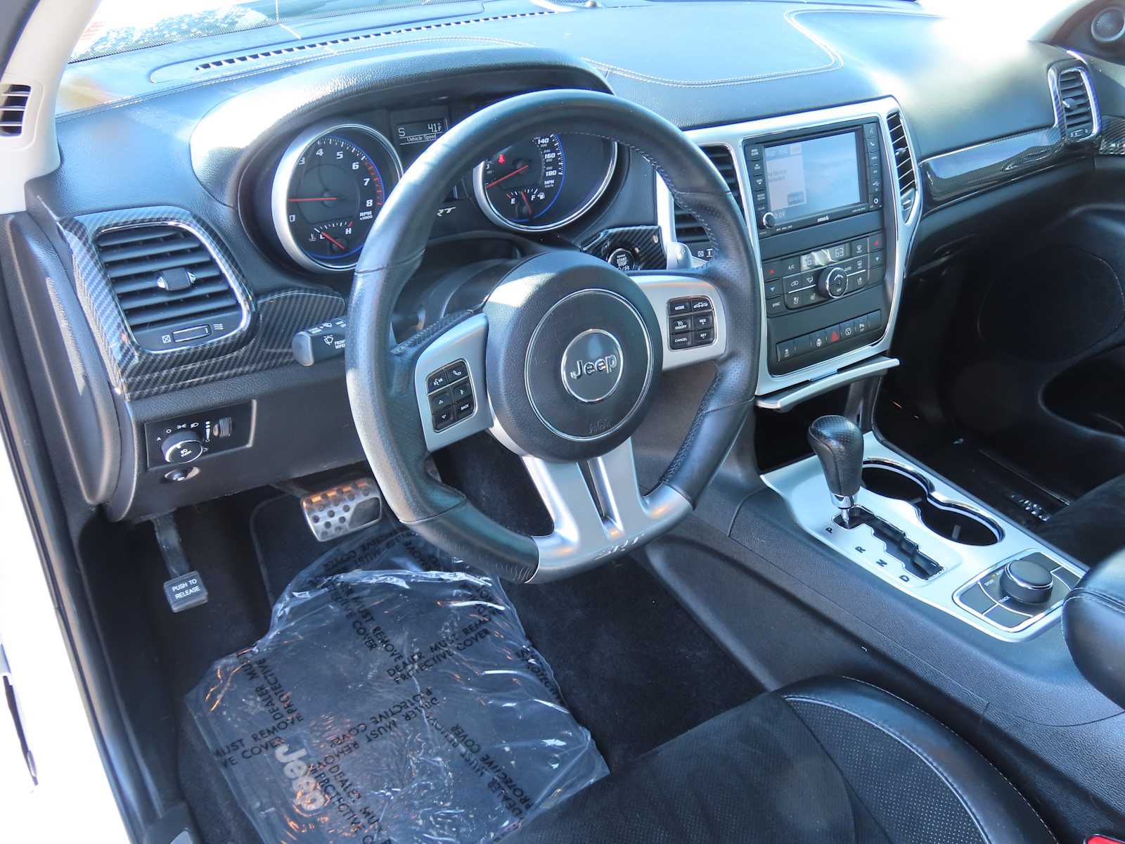 2013 Jeep Grand Cherokee SRT8 photo 2