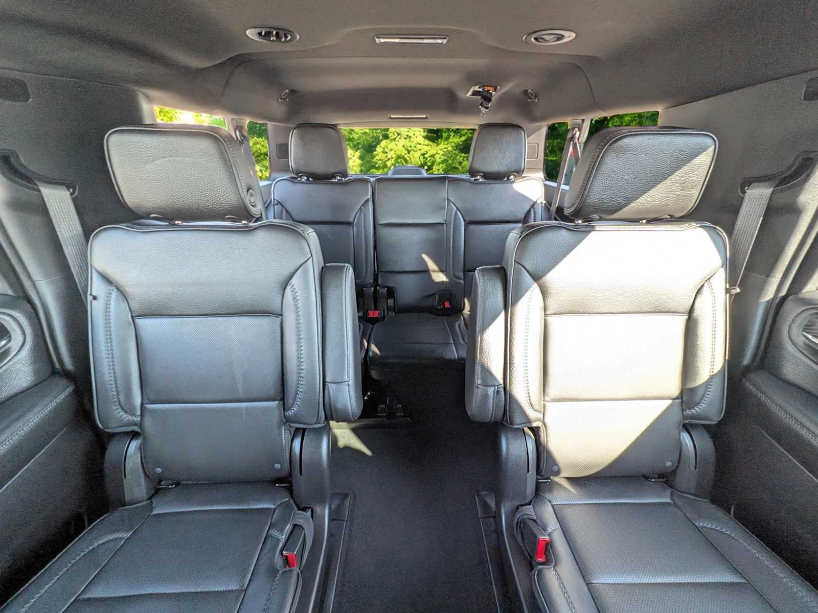 Thumbnail: 2022 GMC Yukon XL - 31
