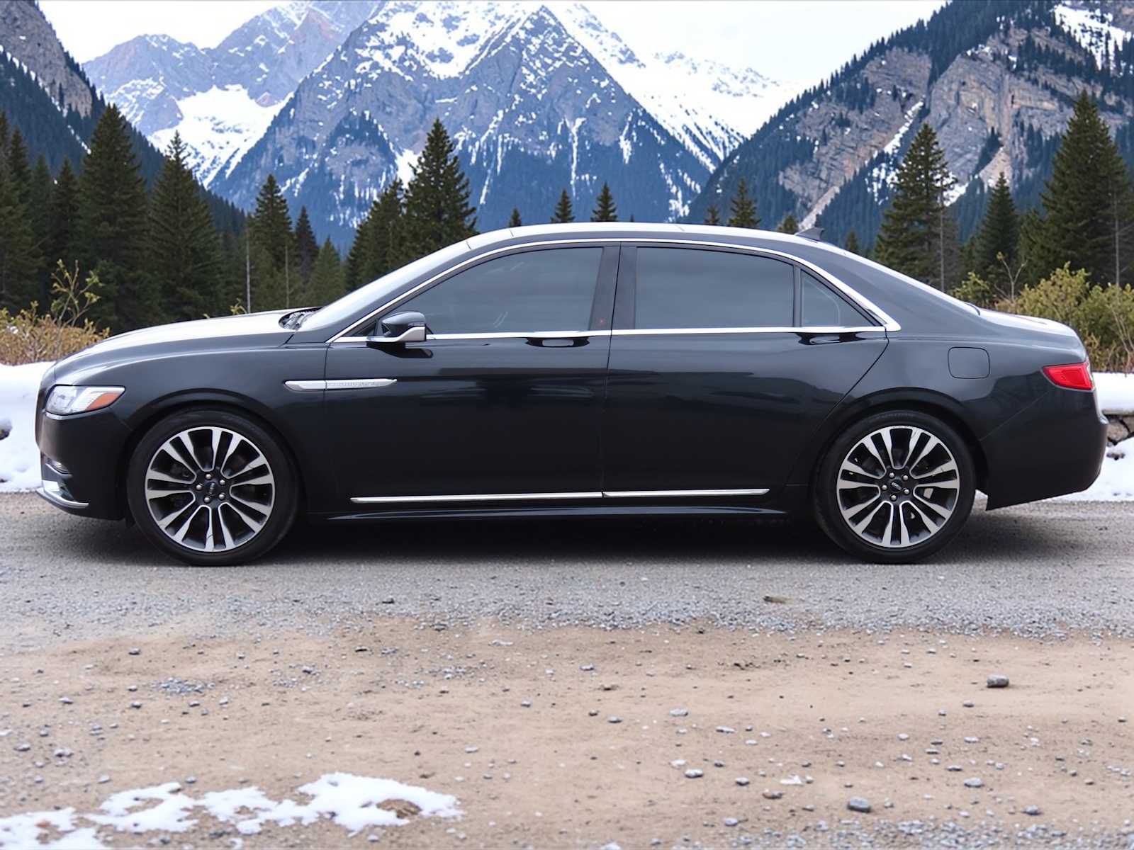 Thumbnail: 2019 Lincoln Continental - 3