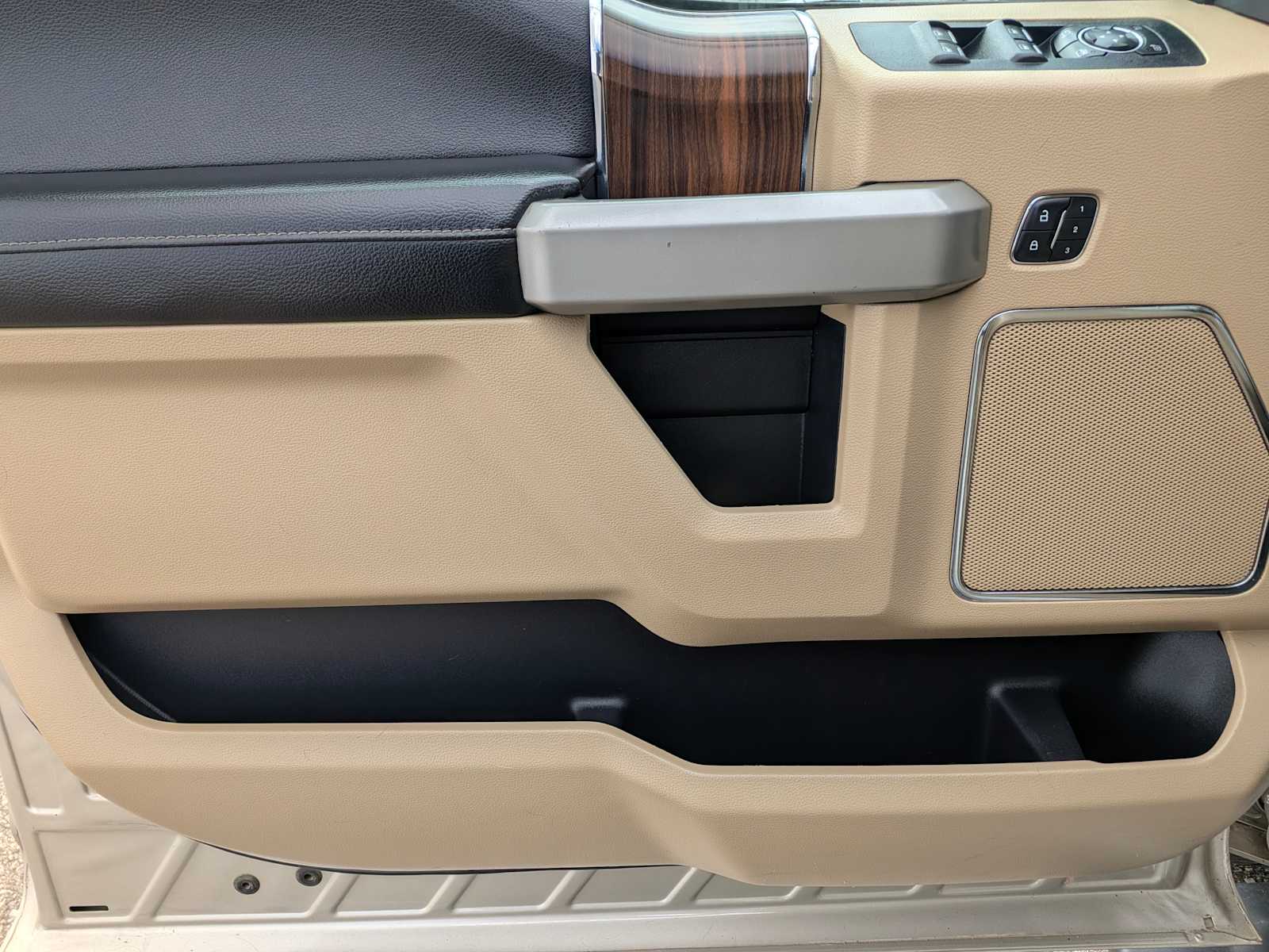 Thumbnail: 2017 Ford F-150 - 18