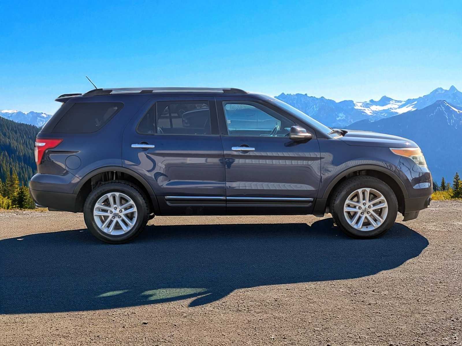 Thumbnail: 2011 Ford Explorer - 7