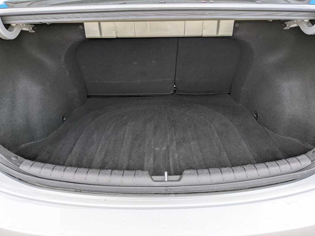 2019 Hyundai Accent SE 36