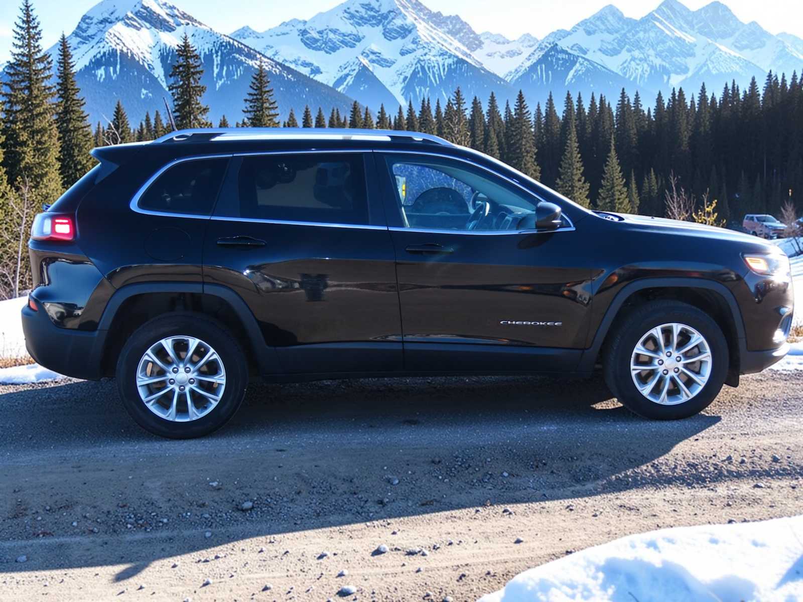 Thumbnail: 2019 Jeep Cherokee - 7