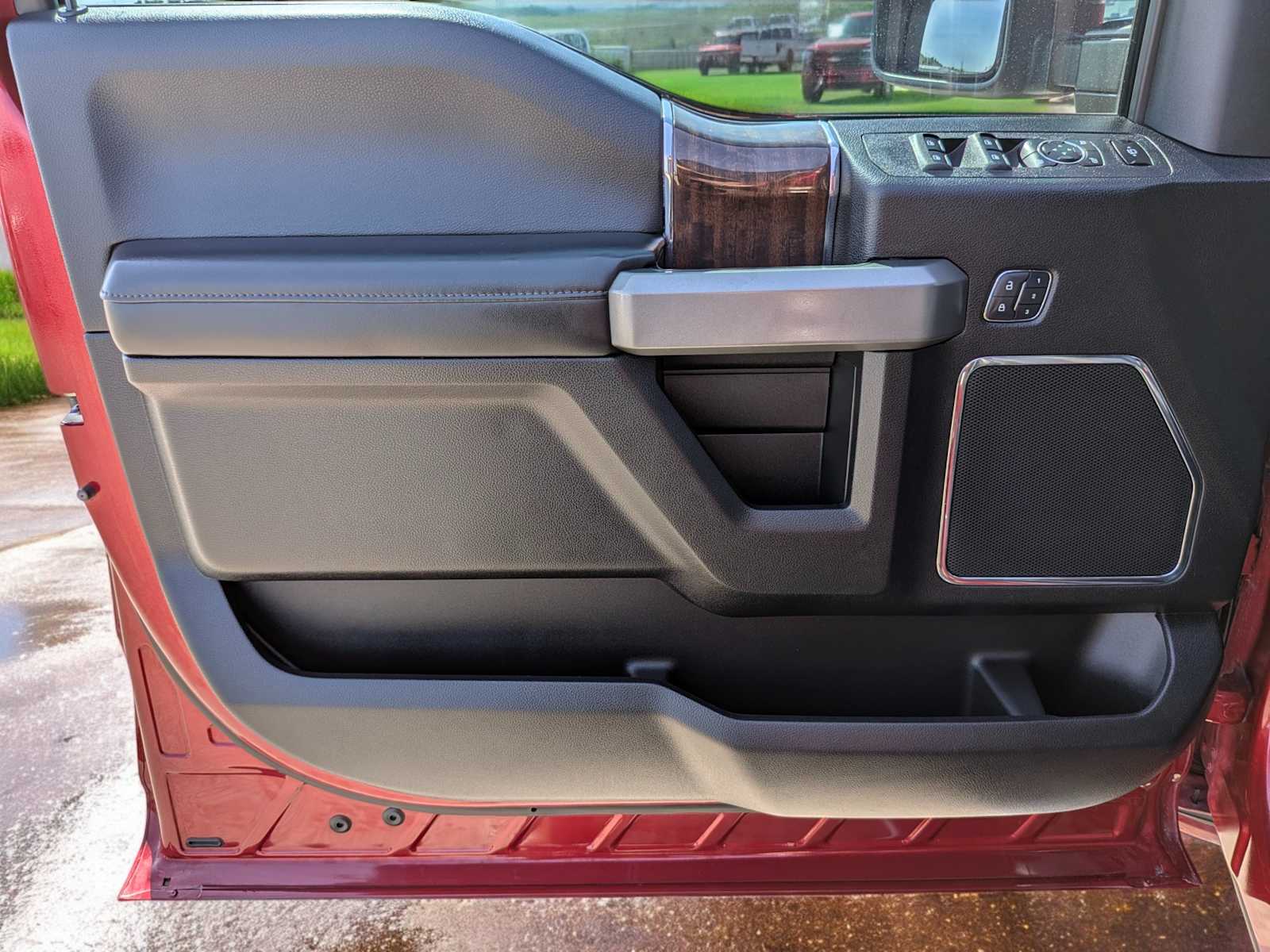Thumbnail: 2017 Ford Econoline - 23