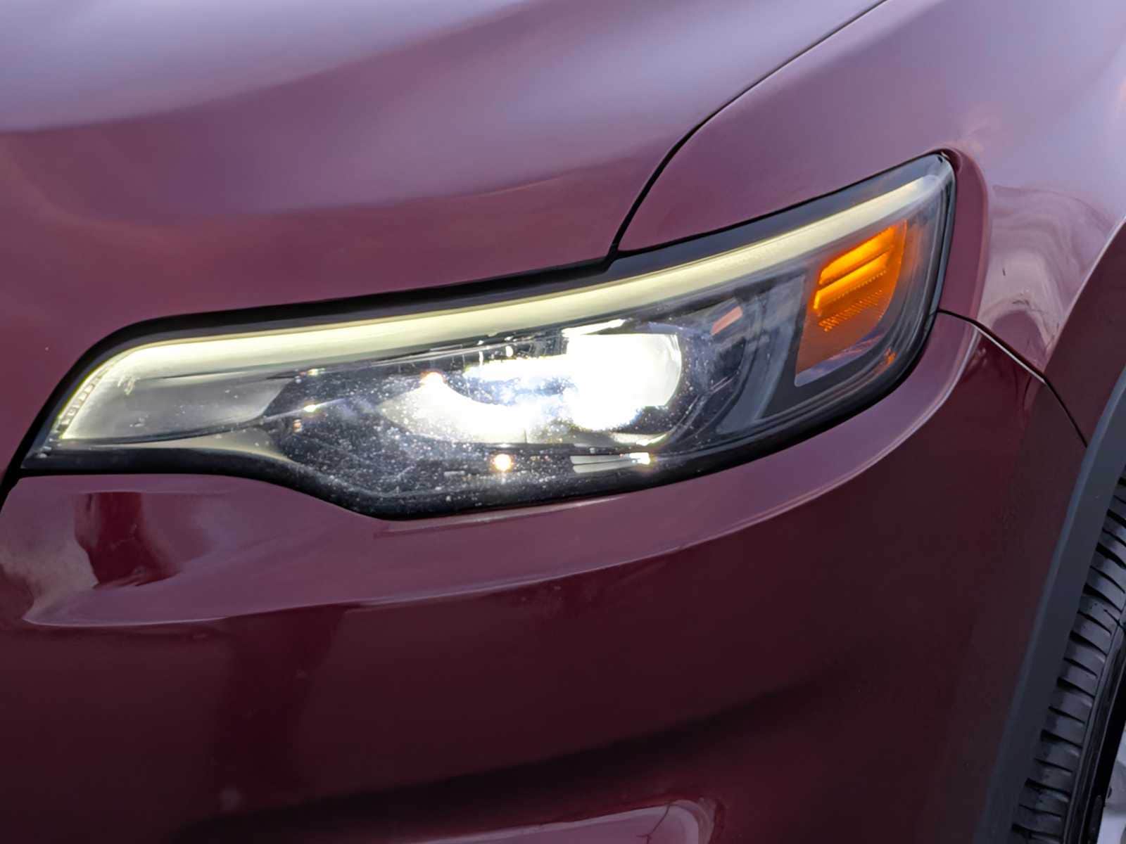Thumbnail: 2021 Jeep Cherokee - 10