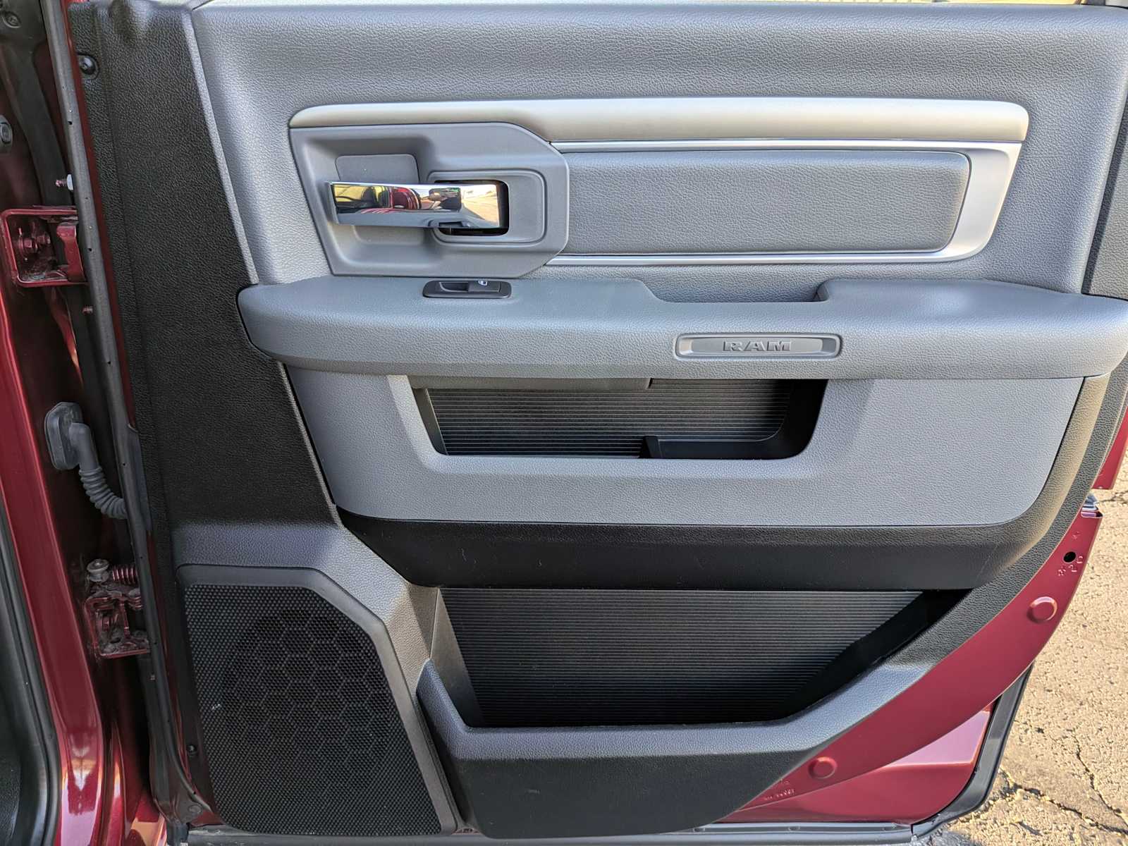 Thumbnail: 2019 RAM 1500 Classic - 30