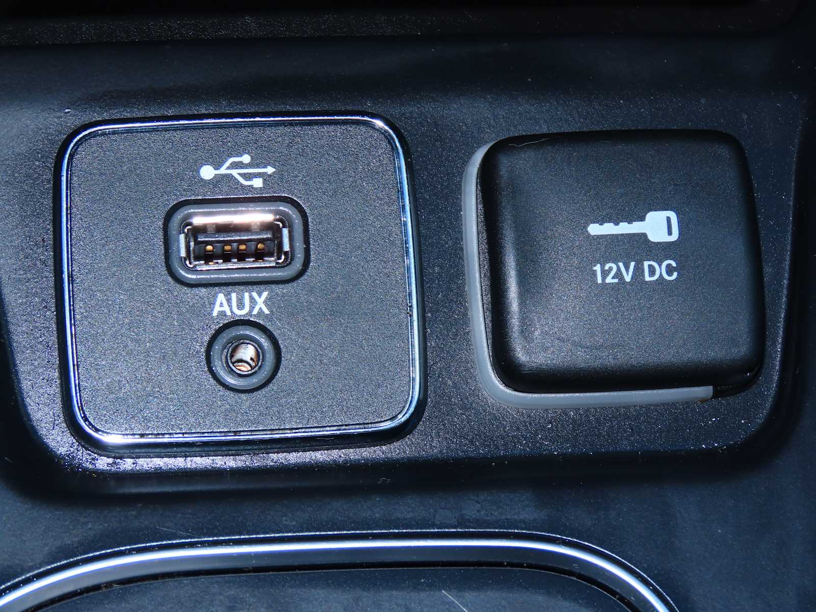 Thumbnail: 2019 Jeep Cherokee - 29