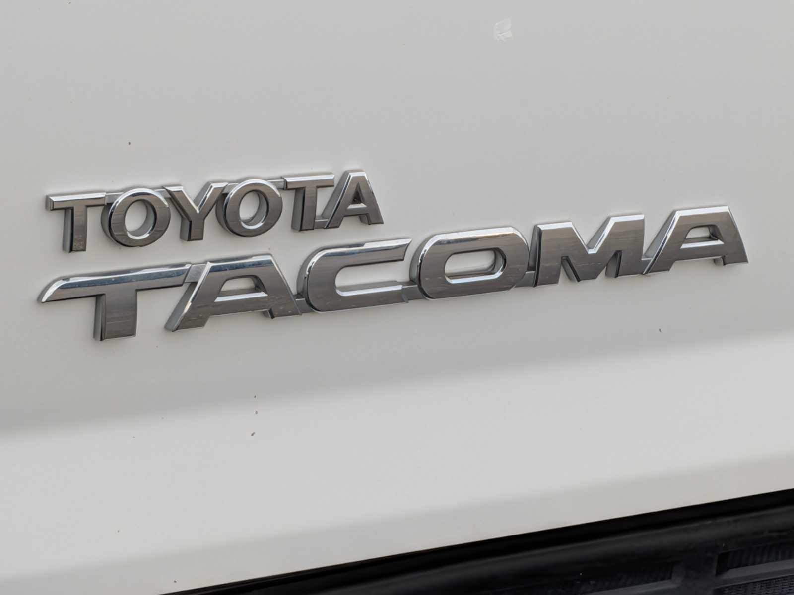 Thumbnail: 2014 Toyota Tacoma - 12