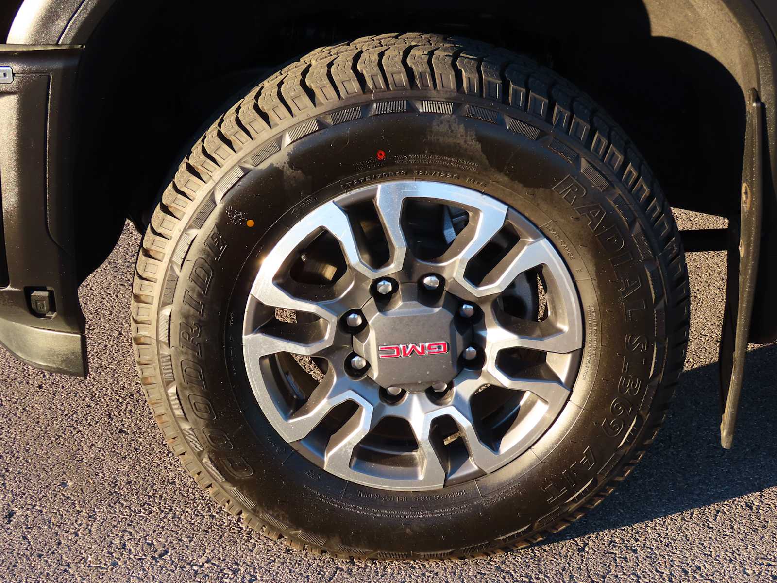 Thumbnail: 2024 GMC Sierra 2500 - 14