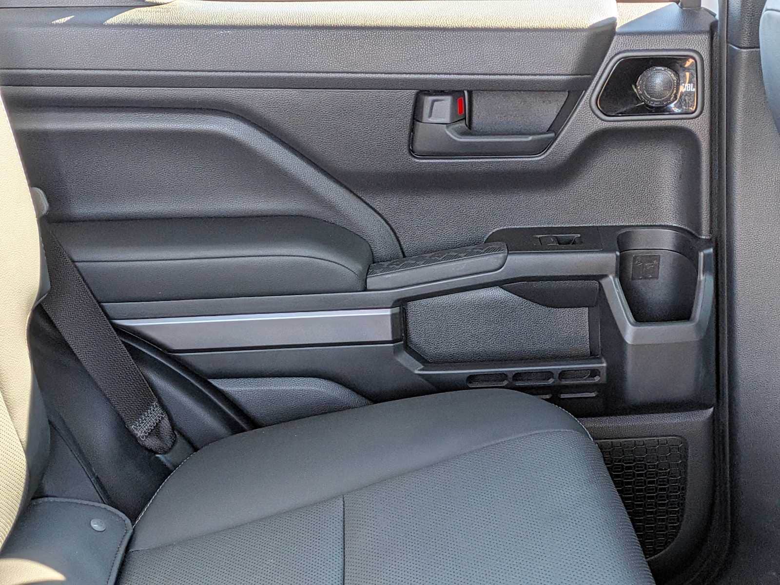 Thumbnail: 2025 Toyota 4Runner - 23