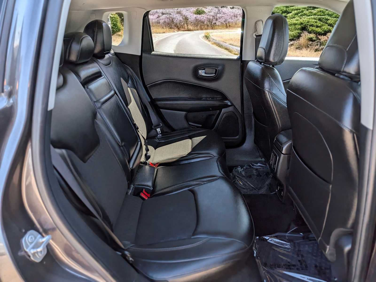 Thumbnail: 2018 Jeep Compass - 21