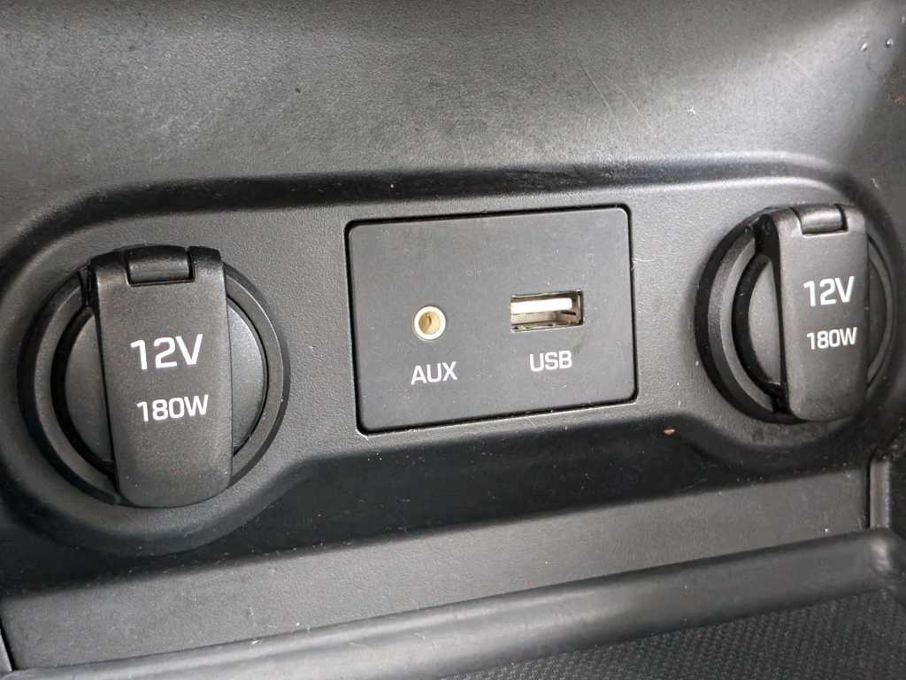 2019 Hyundai Accent SE 33