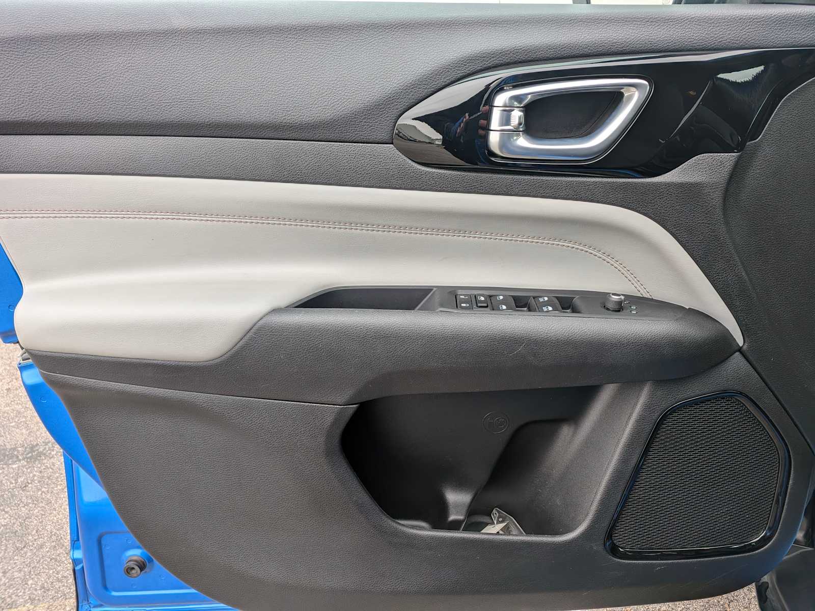 Thumbnail: 2025 Jeep Compass - 16