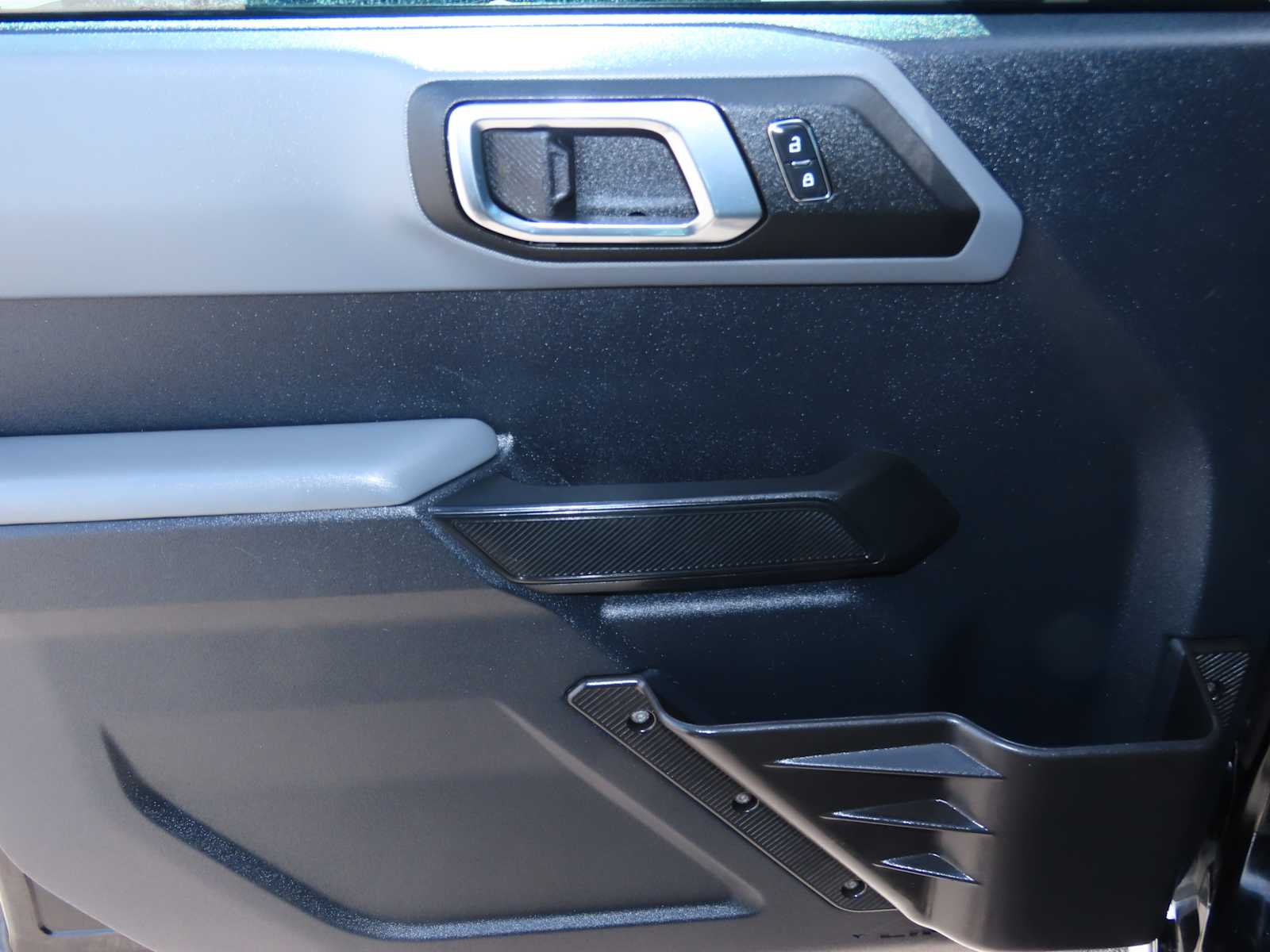 Thumbnail: 2022 Ford Bronco - 15