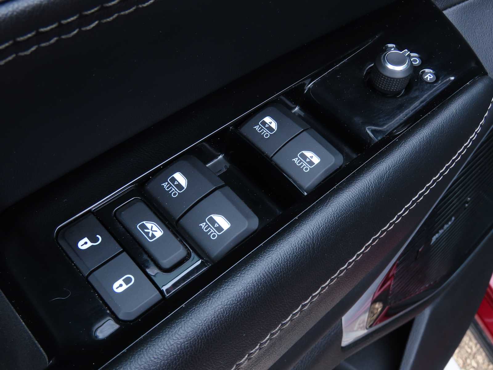 Thumbnail: 2022 Jeep Wagoneer - 17