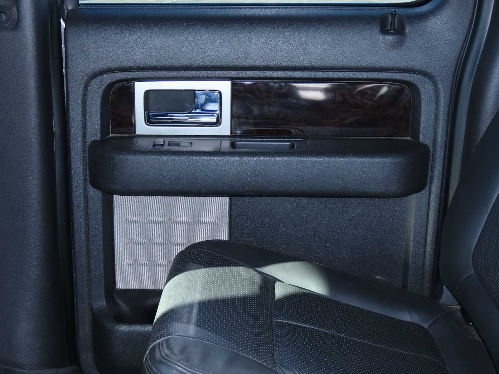 Thumbnail: 2014 Ford F-150 - 21