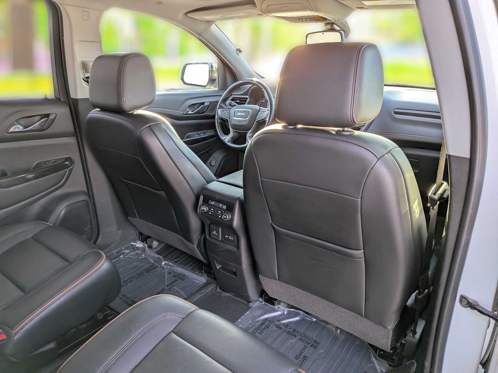2022 GMC Acadia AT4 26