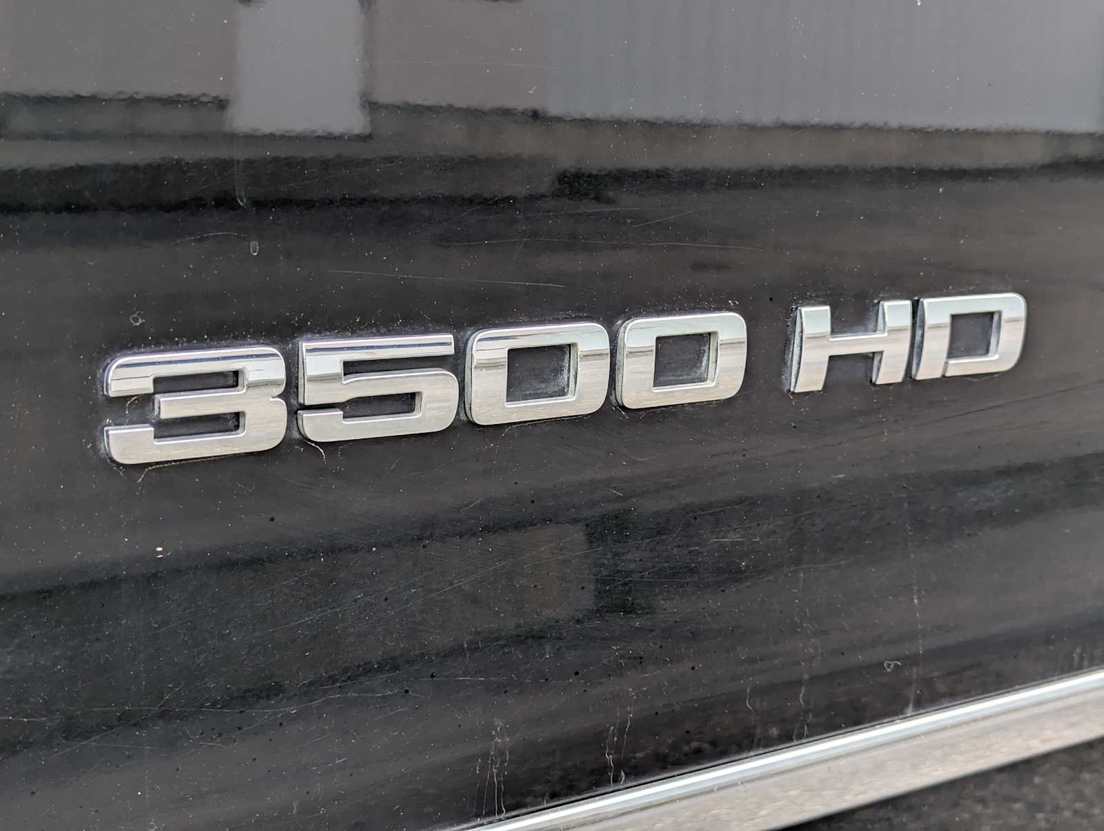 Thumbnail: 2018 Chevrolet Silverado 3500 - 14