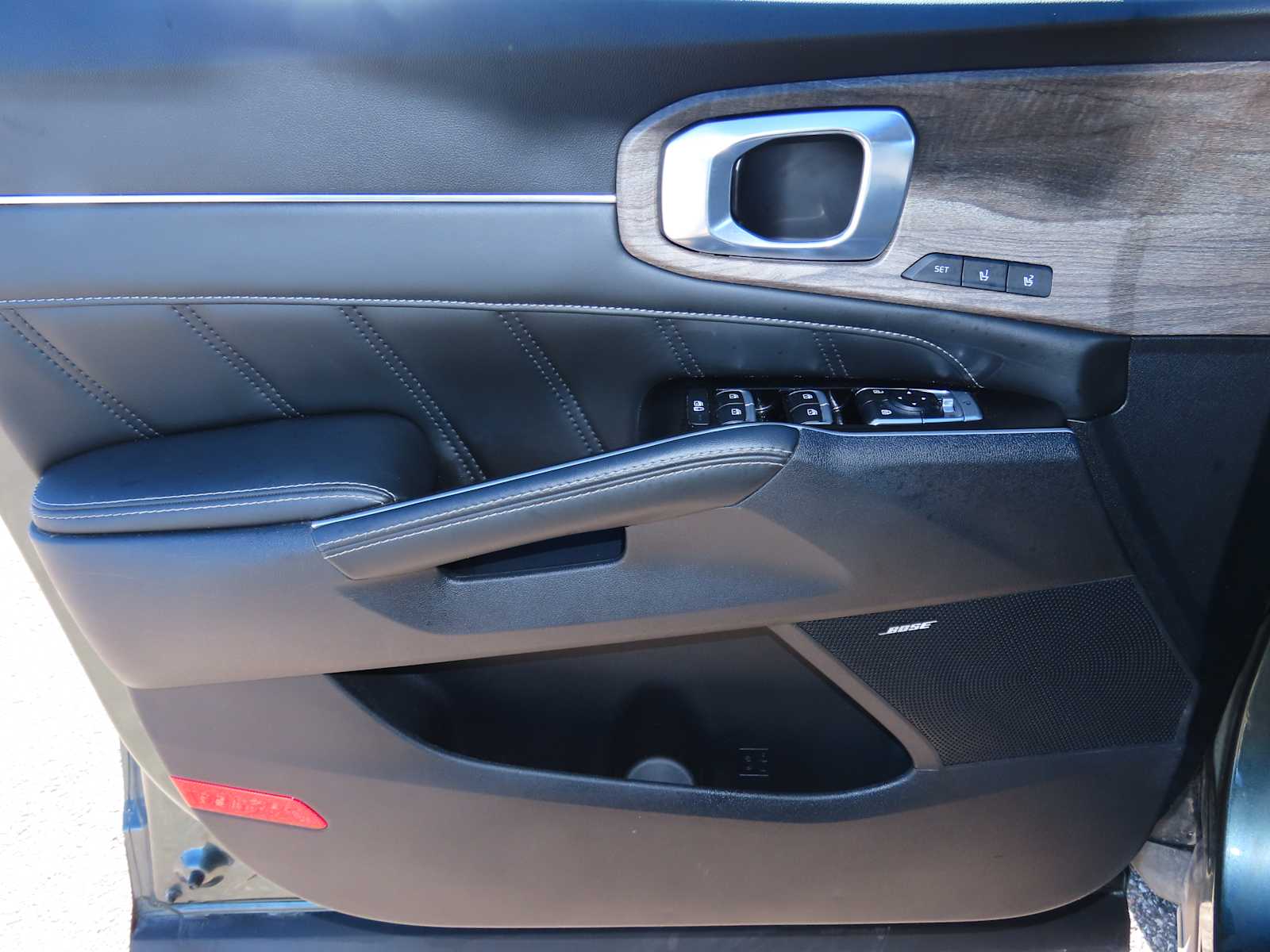 Thumbnail: 2022 Kia Sorento - 16